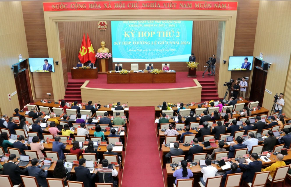 Quảng Ngãi thông qua chính sách hỗ trợ đặc thù cho cán bộ sau sáp nhập