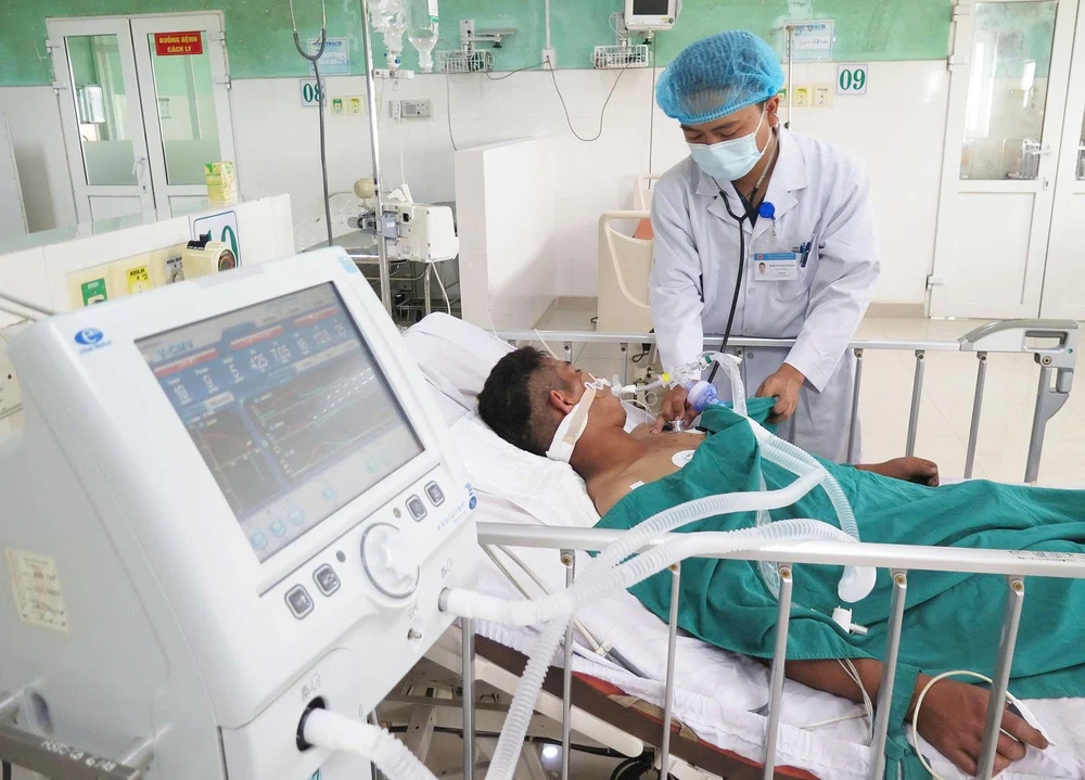 ngộ độc cá muối chua