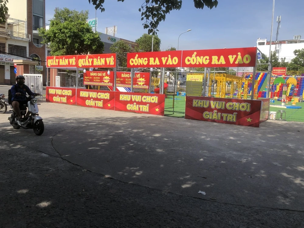 khu-vui-choi-o-quang-ngai-bi-phan-anh-thu-phi-bat-hop-ly-khong-dam-bao-an-toan-nhieu-tre-bi-thuong-4.jpg