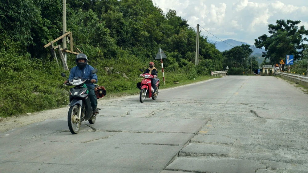 'Ác mộng' của tài xế trên đèo Lò Xo