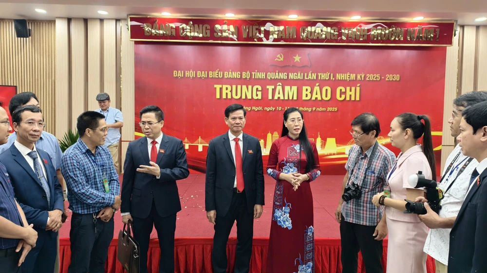 Quảng Ngãi khai trương Trung tâm Báo chí phục vụ Đại hội Đảng bộ tỉnh lần thứ I
