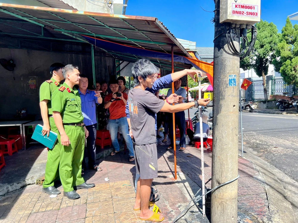 Bắt giữ người lén đốt trụ điện ở Quảng Ngãi