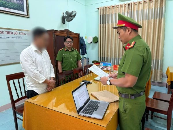 Quảng Ngãi: Khởi tố nhiều nhân viên công ty giao hàng tham ô tài sản