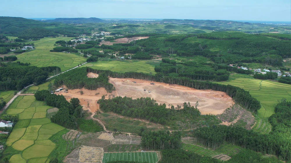 Hủy kết quả trúng đấu giá 7 mỏ đất san lấp ở Quảng Ngãi