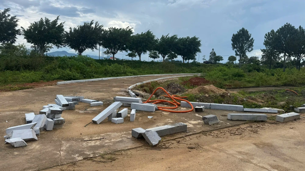 du-an-ha-tang-nguc-kon-tum-du-an-tram-ti-thanh-bai-vat-lieu-hoang-phe (9).jpg
