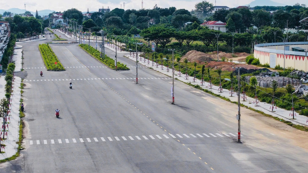5 năm đợi con đường Trường Chinh 2,7km, người dân 'chán không muốn nói'