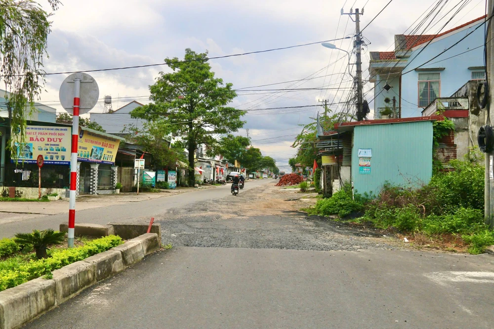 5-nam-doi-mot-doan-duong-2-7km-nguoi-dan-chan-khong-muon-noi (4).jpg