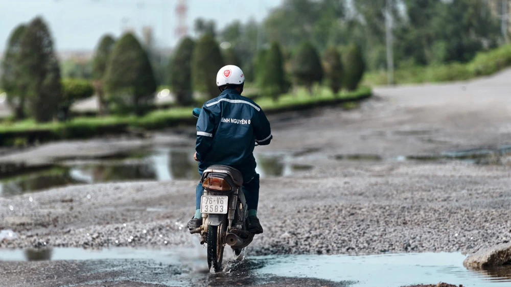 duong-huyet-mach-trong-khu-kinh-te-dung-quat-nat-bet-o-ga-hon-loan-nhu-me-tran- (11).jpg