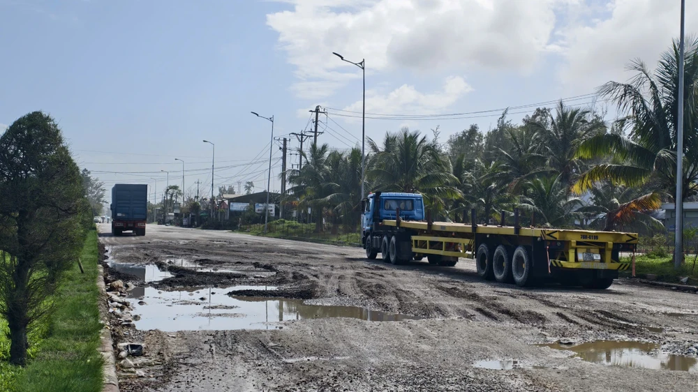 duong-huyet-mach-trong-khu-kinh-te-dung-quat-nat-bet-o-ga-hon-loan-nhu-me-tran- (16).jpg