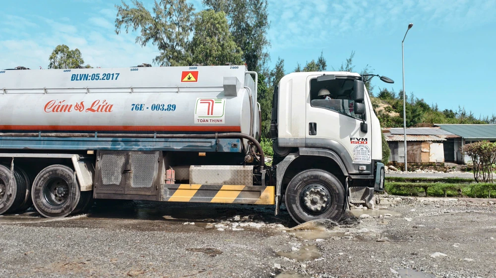 duong-huyet-mach-trong-khu-kinh-te-dung-quat-nat-bet-o-ga-hon-loan-nhu-me-tran- (17).jpg