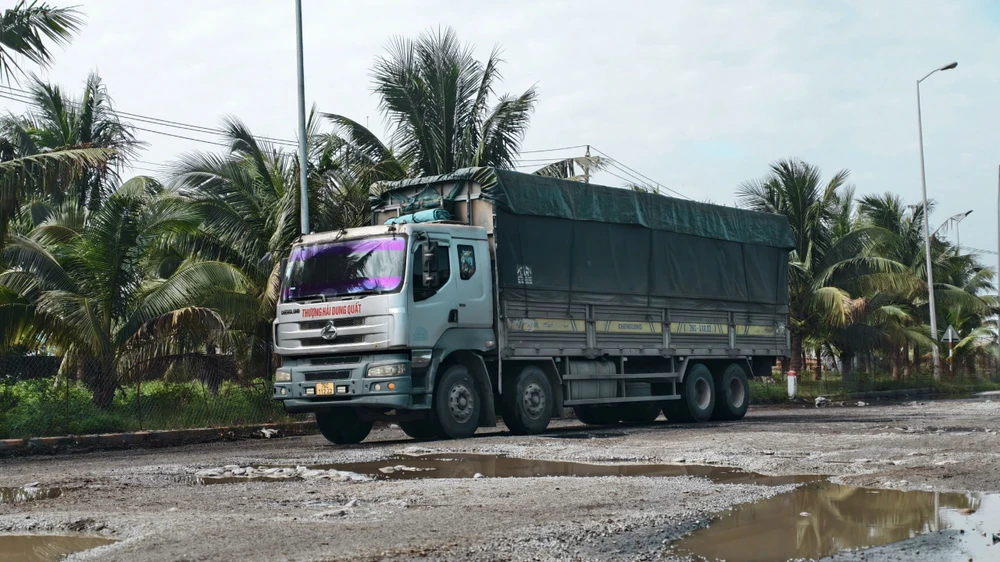 duong-huyet-mach-trong-khu-kinh-te-dung-quat-nat-bet-o-ga-hon-loan-nhu-me-tran- (6).jpg