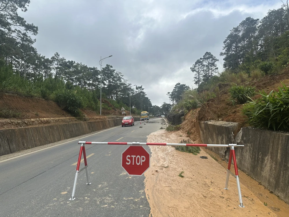 mua-lu-xe-toac-ha-tang-giao-thong-quang-ngai (2).jpg