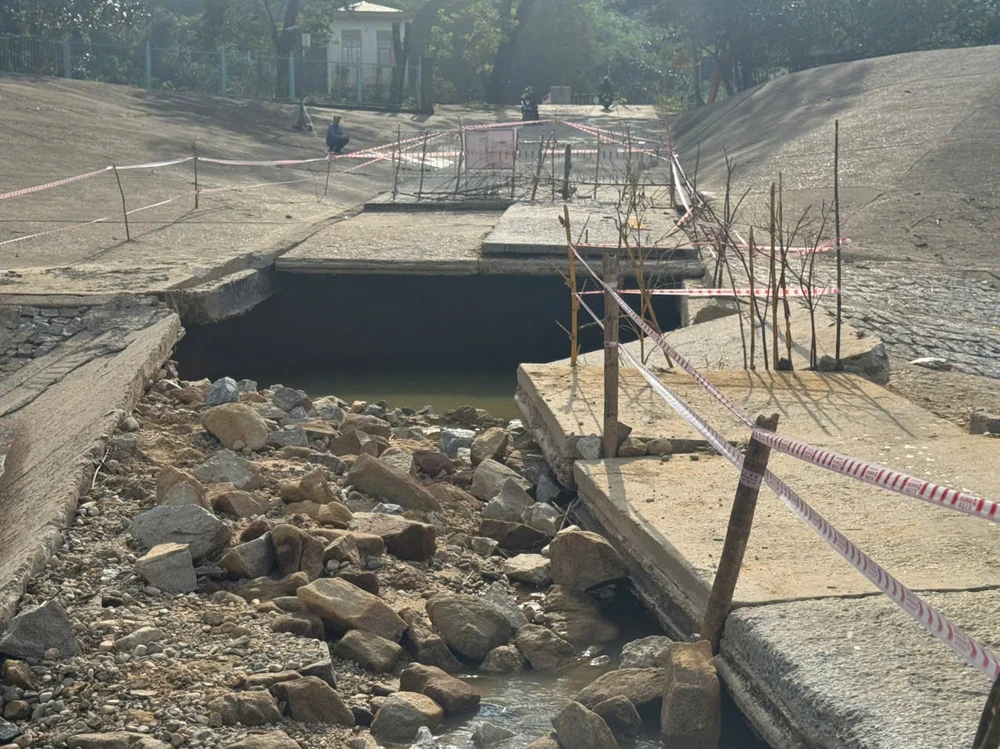 cau-tran-thach-nham-bi-lu-danh-sap-nguoi-dan-vat-va-di-vong-hang-chuc-cay-so (5).jpg