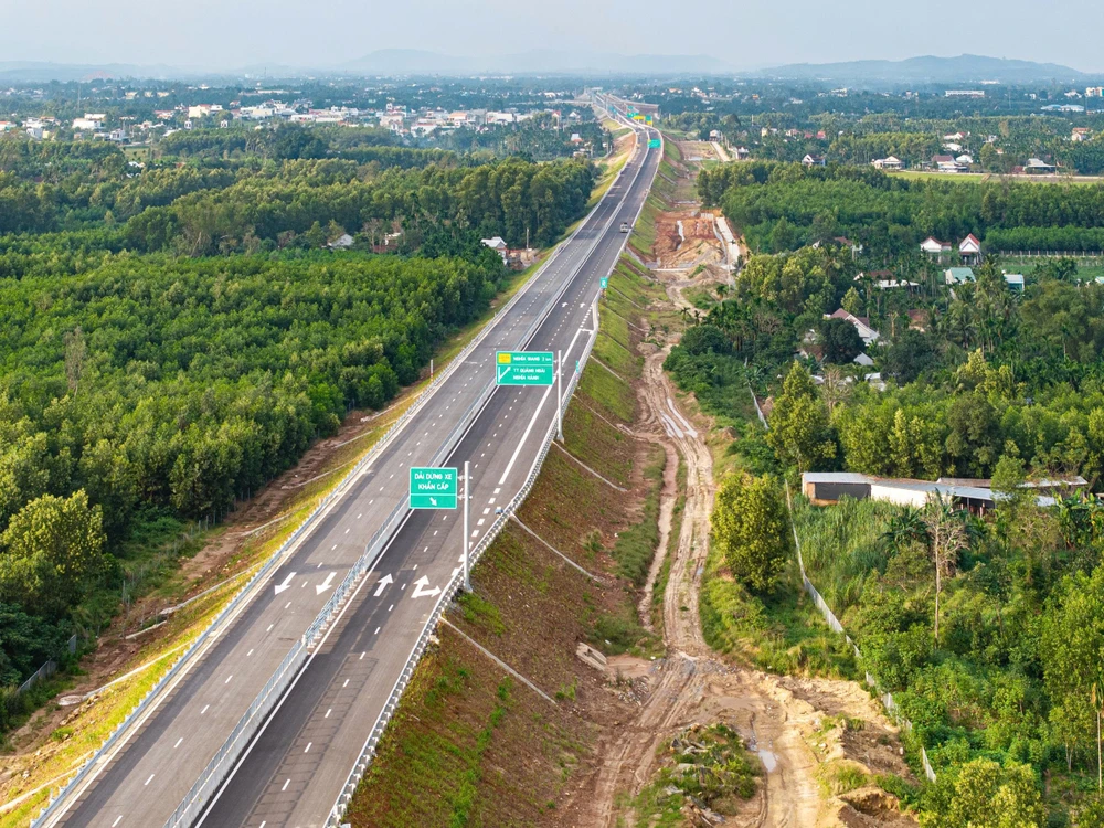 can-canh-cao-toc-quang-ngai-hoai-nhon-truoc-ngay-thong-xe- (11).jpg