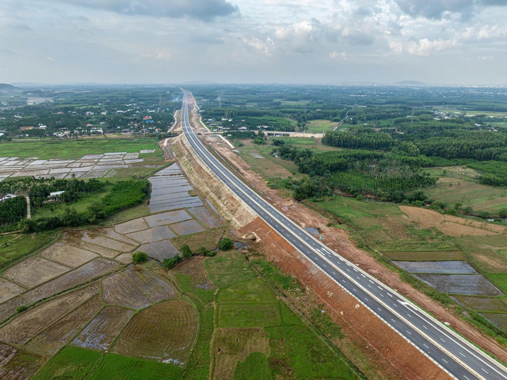 can-canh-cao-toc-quang-ngai-hoai-nhon-truoc-ngay-thong-xe- (17).jpg