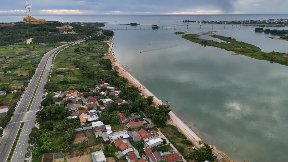 nhieu-mau-thuan-lon-trong-vu-cho-cat-cong-trinh-bo-ke-o-quang-ngai-ra-ngoai (6).jpg