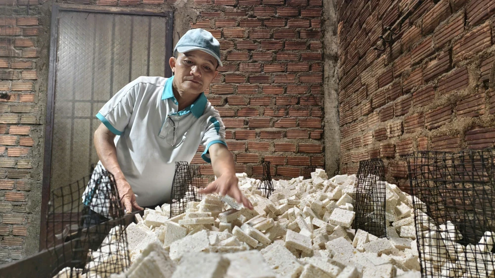 co-mot-thu-banh-o-quang-ngai-can-tet-phai-lam-gap-ba-moi-kip-ban- (3).jpg