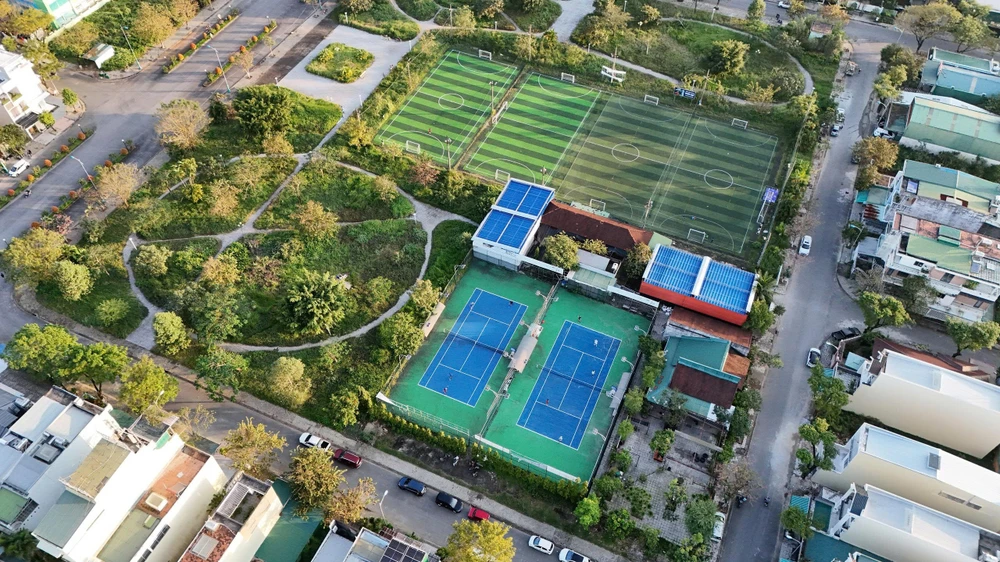 du-an-khu-dan-cu-15-nam-dap-chieu-xe-thit-dat-cong-vien-lam-san-bong-san-tenis- (4).jpg