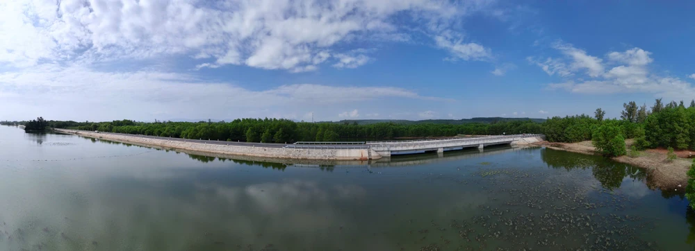 can-canh-duong-ven-bien-152-ti-dong-dep-nhat-quang-ngai- (23).jpg