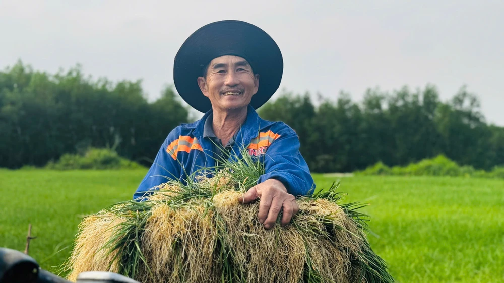 kieu-xu-quang-vao-mua-nong-dan-bo-tui-tien-chuc-trieu- (15).jpg