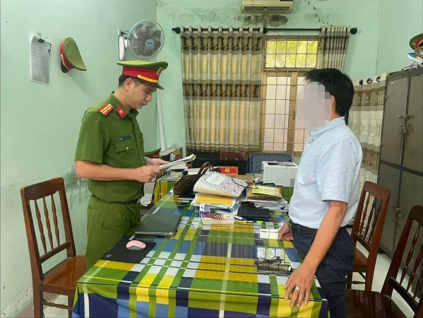 khoi-to-mot-pho-giam-doc-doanh-nghiep-lien-quan-sai-pham-tai-trung-tam-dang-kiem-76-03d (2).jpg