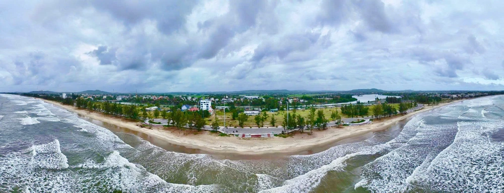 my-khe-mo-pho-di-bo-don-tet-danh-thuc-du-lich-dem-quang-ngai- (6).jpg