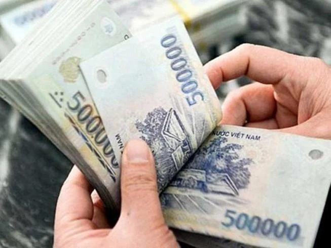 Từ 1-7-2023, lương cơ sở tăng từ 1,49 triệu đồng lên 1,8 triệu đồng.