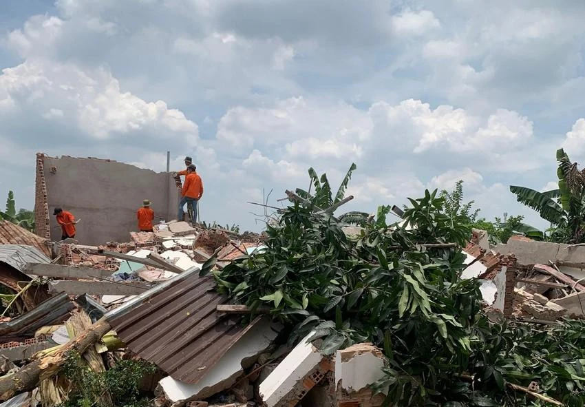 Nhà xây không phép nếu không đáp ứng điều kiện sẽ bị phá dỡ. Ảnh: VH