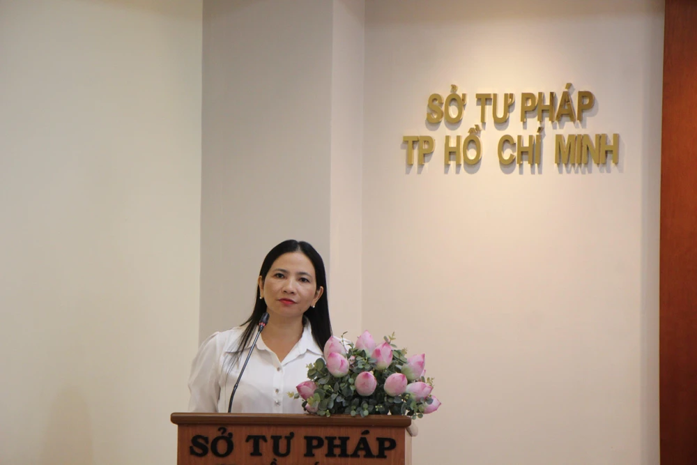 Bà Nguyễn Thị Thùy Dung, Phó Chánh án TAND TP.HCM, đánh giá cao chương trình phối hợp giữa tòa và Sở tư pháp. Ảnh: DƯƠNG HOÀNG