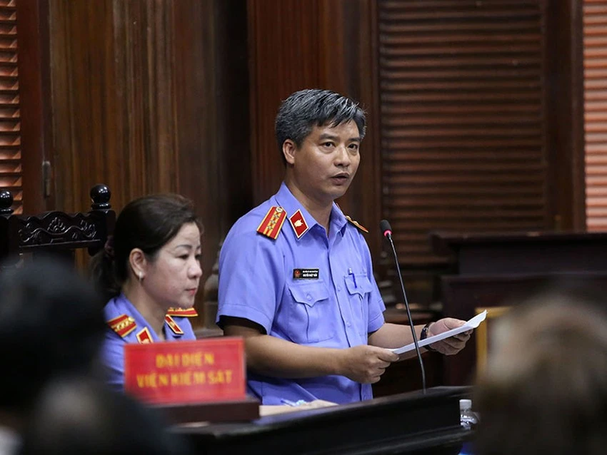 Kiểm sát viên phát biểu tại một phiên tòa hình sự. Ảnh minh họa: HOÀNG GIANG