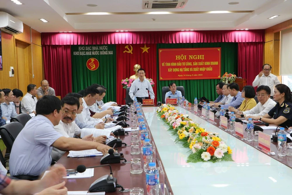 Buổi làm việc tại tỉnh Đồng Nai của Bộ trưởng Hồ Đức Phớc.