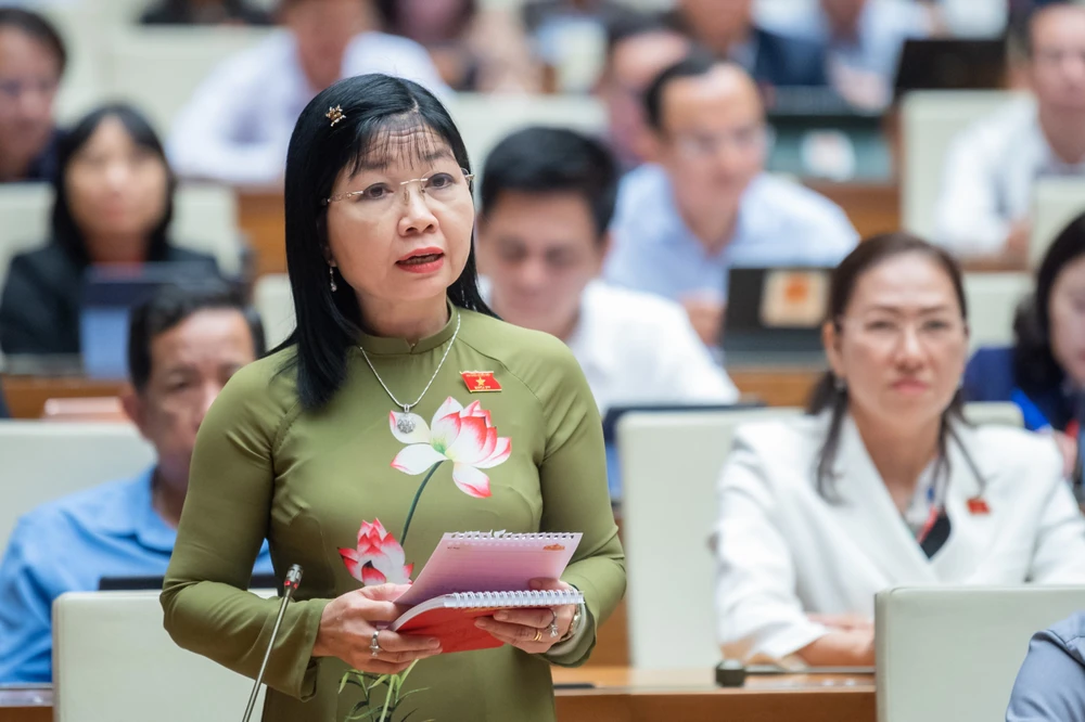 Đại biểu chất vấn về gói hỗ trợ vay mua nhà cho người có thu nhập thấp