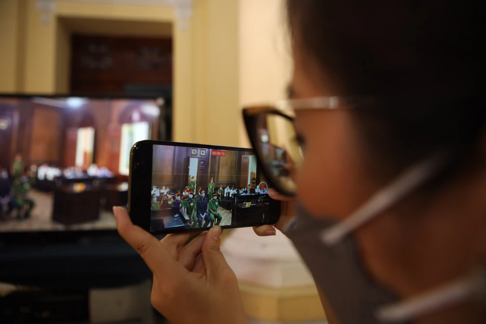 hạn chế ghi âm tại tòa