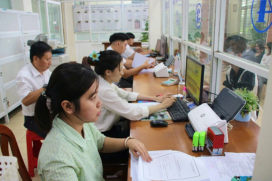 ngoài giờ hành chính