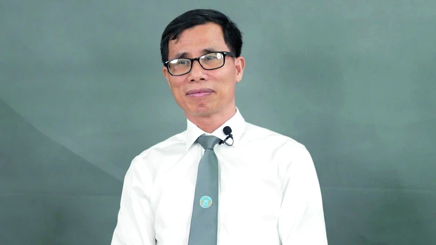 luat-su-le-van-hoan.png