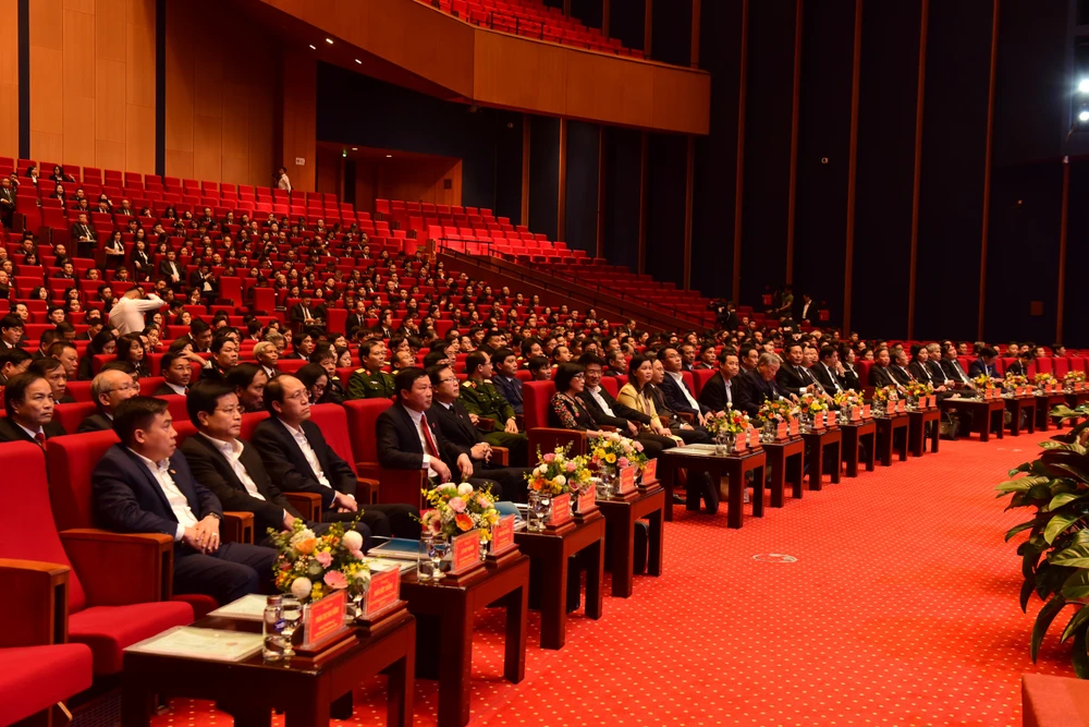 Hơn 1.000 đại biểu, trong đó phần lớn là chánh án tòa án các cấp tham dự hội nghị toàn quốc này. Ảnh: TAND Tối cao.