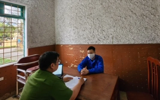 Bị can Đinh Minh Tuấn tại cơ quan điều tra. Ảnh: CACC