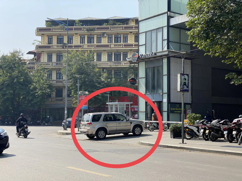 bị tăng giá gửi xe quá cao, cư dân Artermis sẵn sàng đối đầu