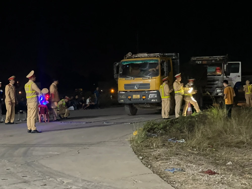 Cục CSGT phát hiện ô tô chở hàng quá tải 300%