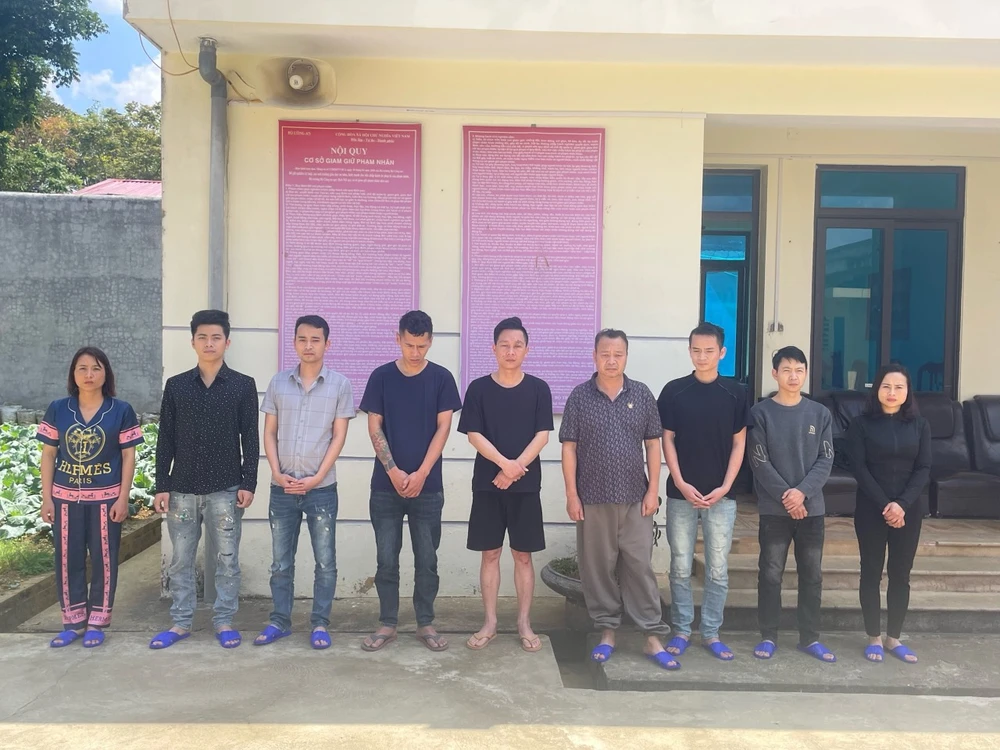 Tạm giữ hình sự 9 người trong vụ đánh ghen, gây rối trật tự công cộng