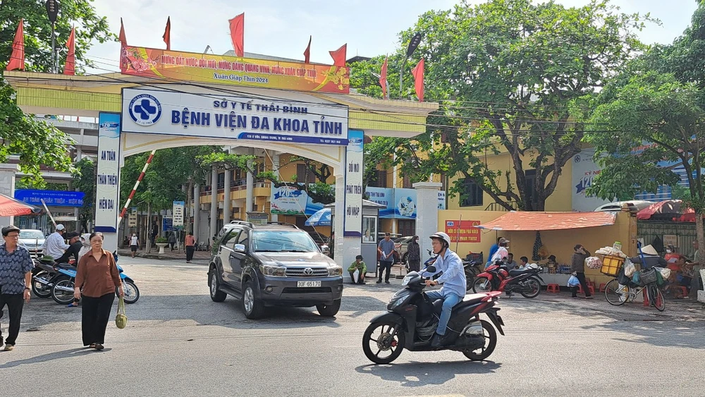 Thông tin bất ngờ vụ một người chết, hàng chục người nhập viện sau khi ăn tiết canh dê ở Thái Bình