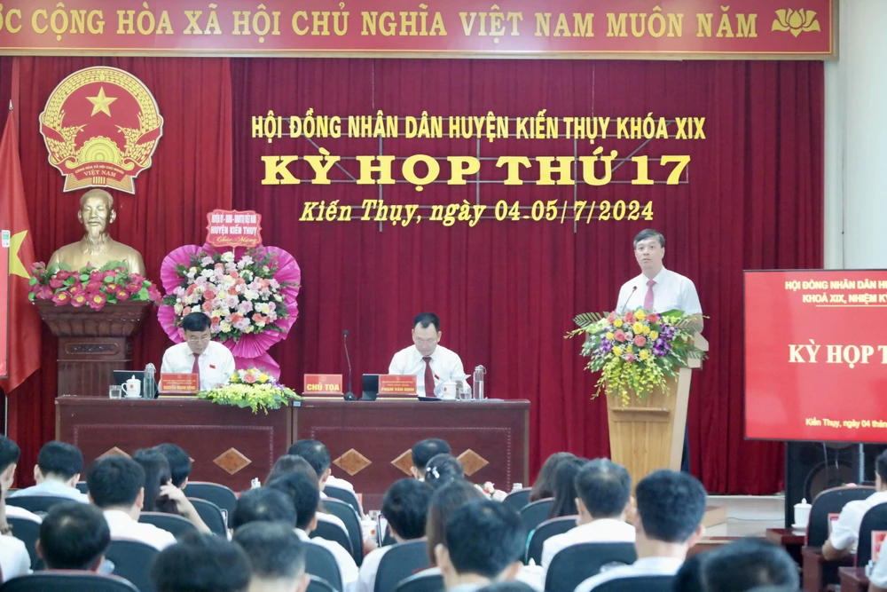 chinh quyen dia phuong.jpg