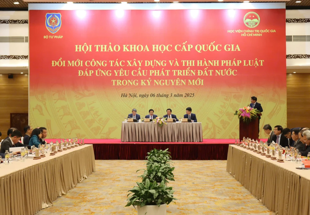 xay dung va thi hanh phap luat (1).jpg