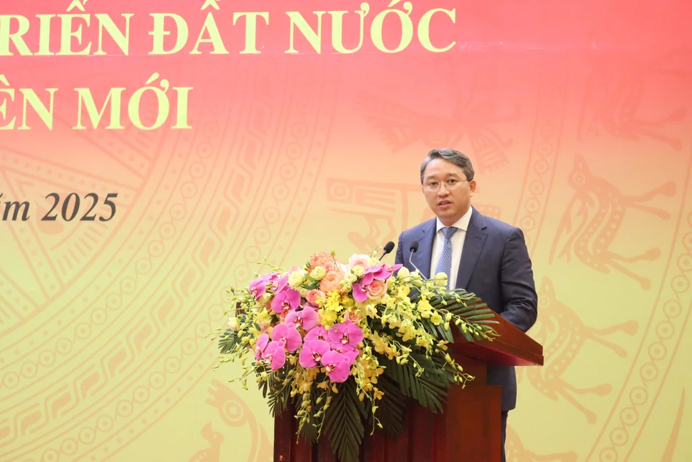 xây dựng và thi hành pháp luật