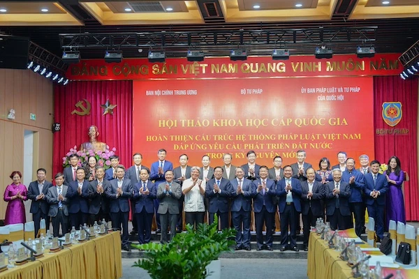 he thong phap luat 2.jpg