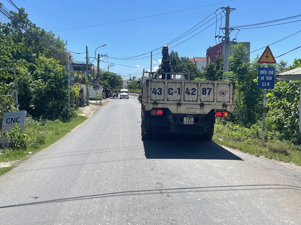 xe bi xu phat qua tai.jpg