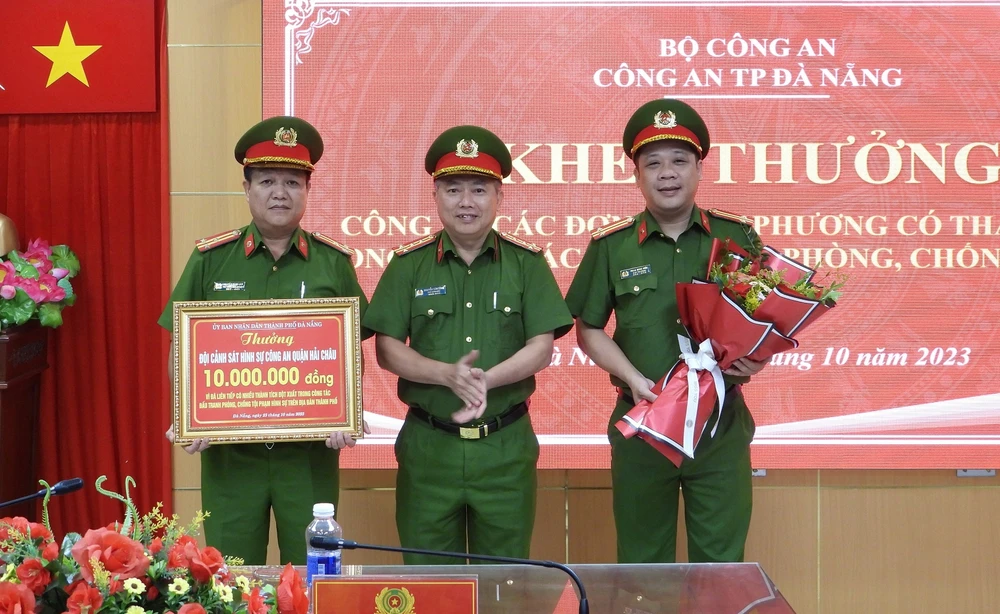 doi hinh su hai chau.jpg