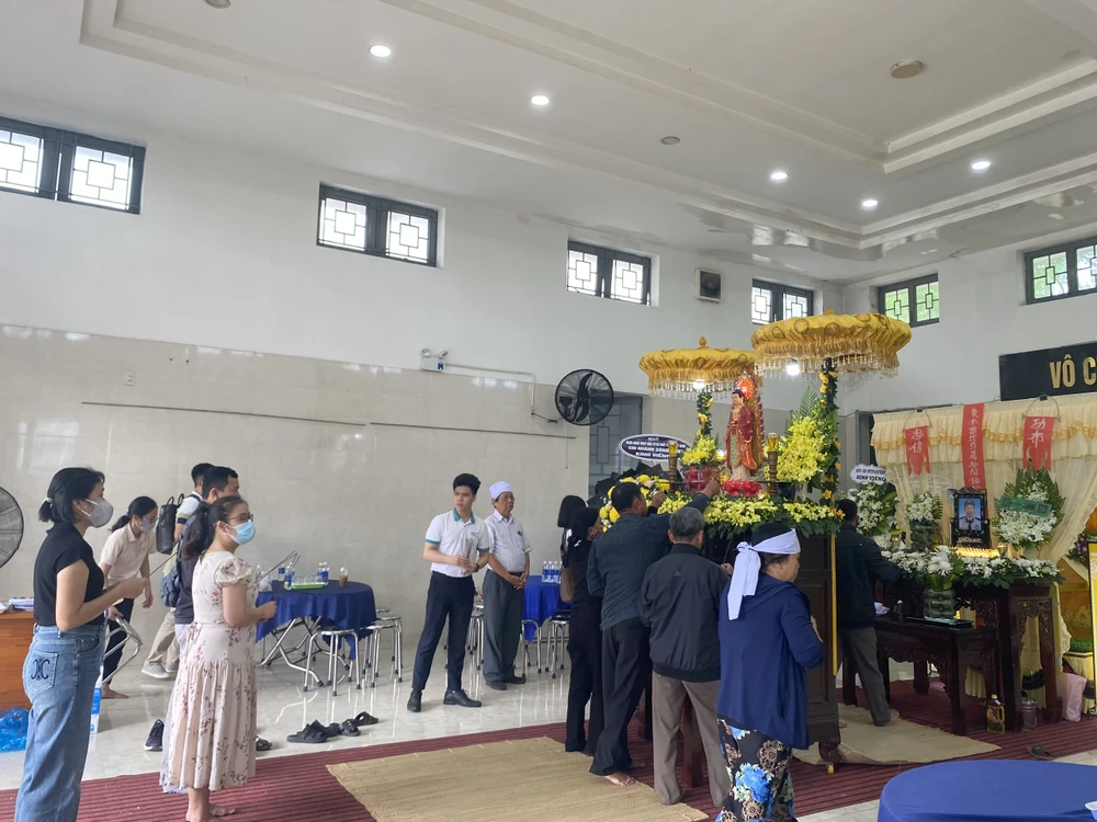 bảo vệ ngân hàng.jpg