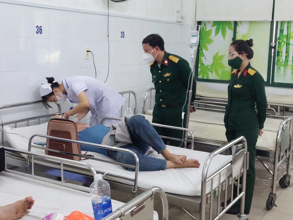 xe khách lao xuống vực