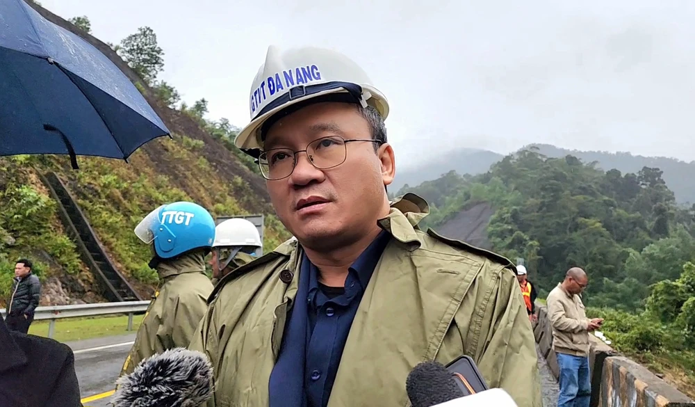 xe khách lao xuống vực